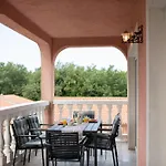 Large Family Sabrina On Two Floors Пореч