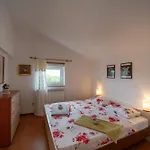 Апартаменти Large Family Sabrina On Two Floors