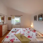 Апартаменти Large Family Sabrina On Two Floors