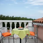 Апартаменты Large Family Sabrina On Two Floors *