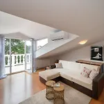 Large Family Sabrina On Two Floors Пореч