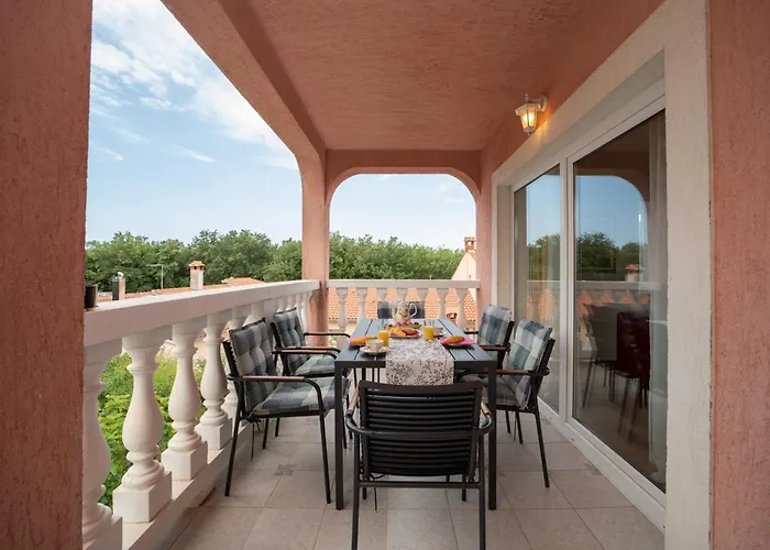 Large Family Sabrina On Two Floors * Porec