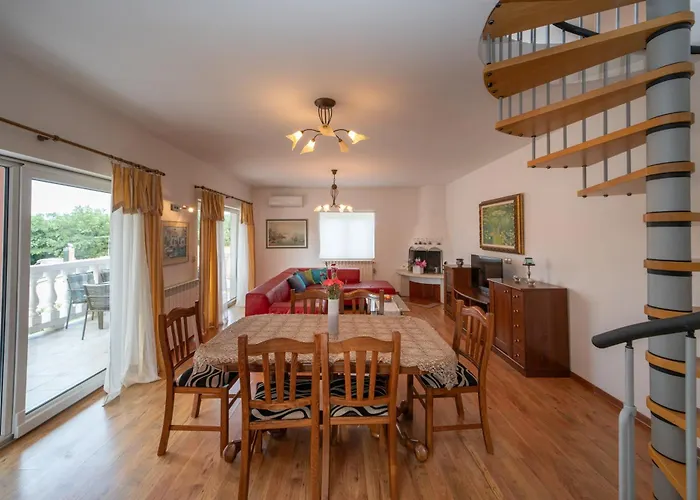 Apartman Large Family Sabrina On Two Floors Poreč
