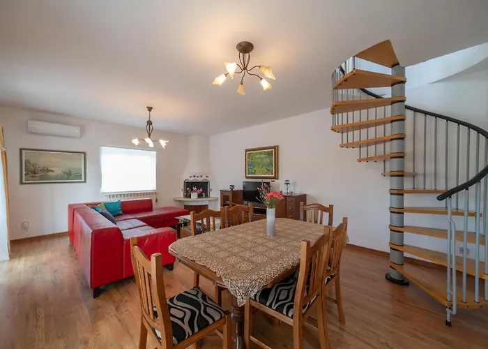 Large Family Sabrina On Two Floors Apartman *