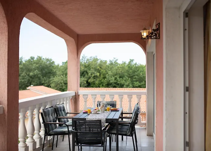 Large Family Sabrina On Two Floors Porec