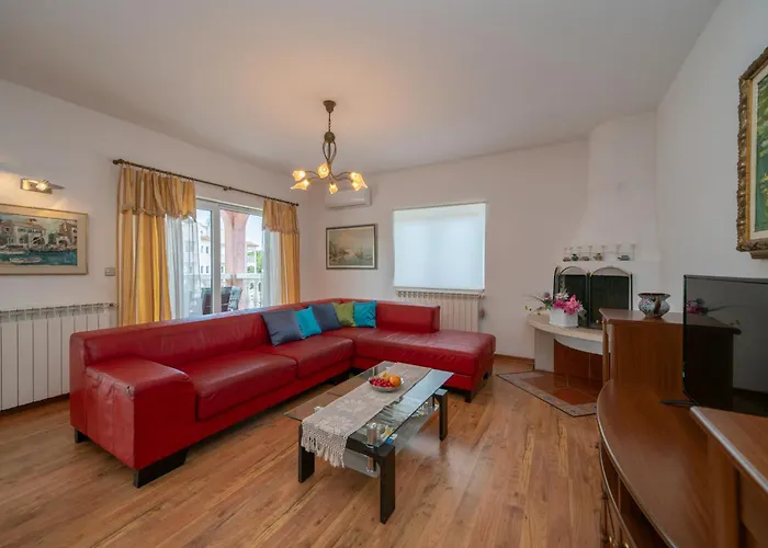 Large Family Sabrina On Two Floors * Porec