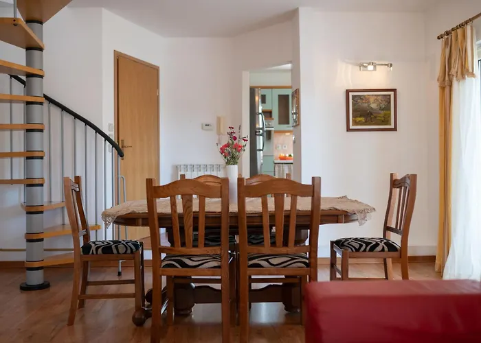 Large Family Sabrina On Two Floors Apartman